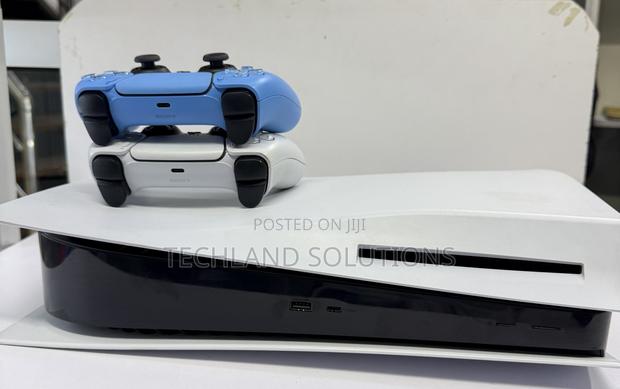 Fully Ready Sony Playstation 5 Standard Console With 2 Pads - main view