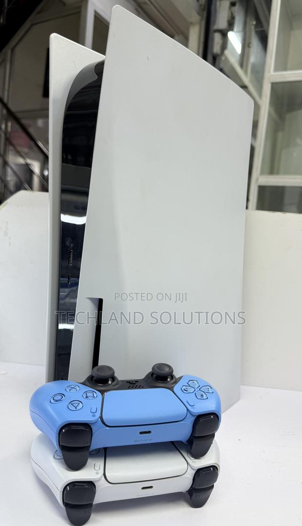 Fully Ready Sony Playstation 5 Standard Console With 2 Pads - thumbnail 4
