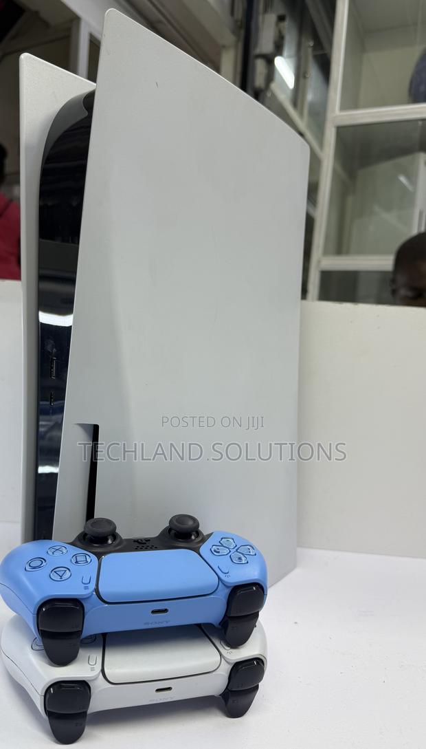 Fully Ready Sony Playstation 5 Standard Console With 2 Pads - thumbnail 5
