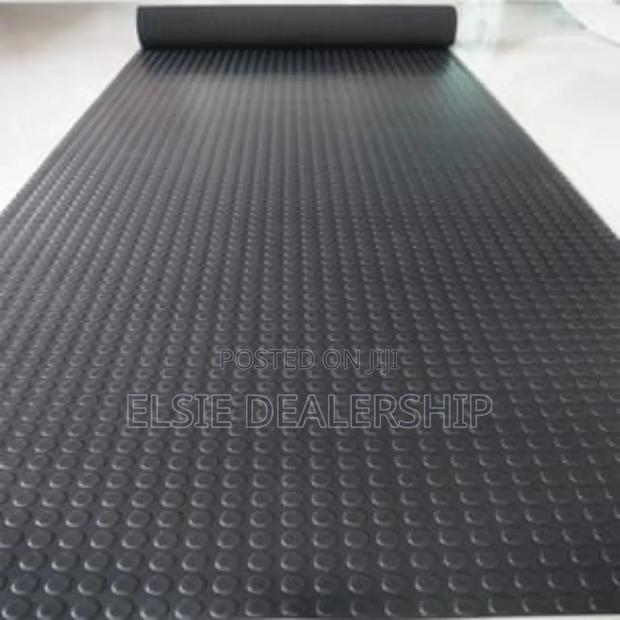 Industrial Rubber Coin Mat – Heavy-Duty Floor Protection