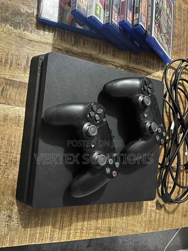 Play Station 4 Slim - main view