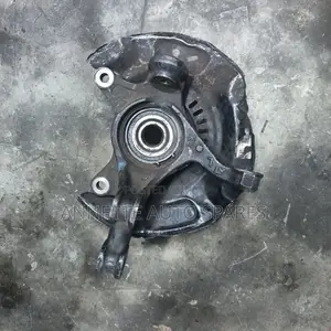 Toyota Belta Front Hub