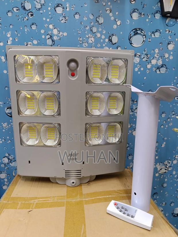 1000 Watts Solar Street Light, Inbuilt Lithium Ion Battery, Waterproof - thumbnail 2
