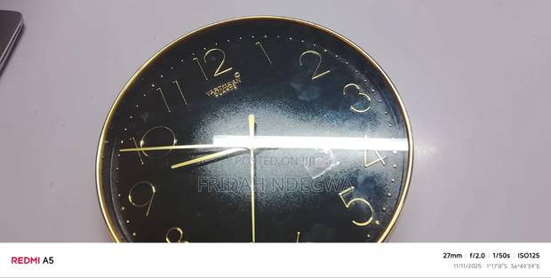 Spy Clock Camera - thumbnail 2