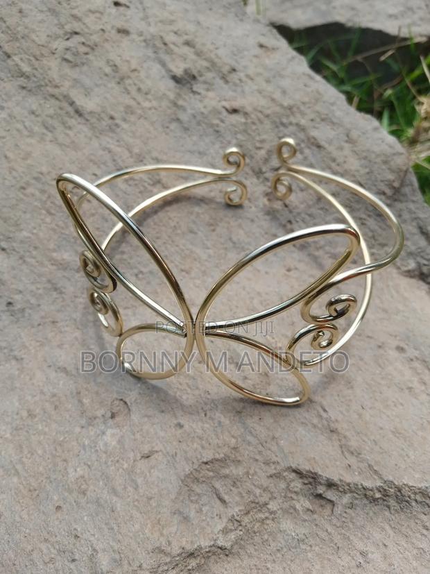 Handcrafted Butterfly Brass Armlet - thumbnail 3