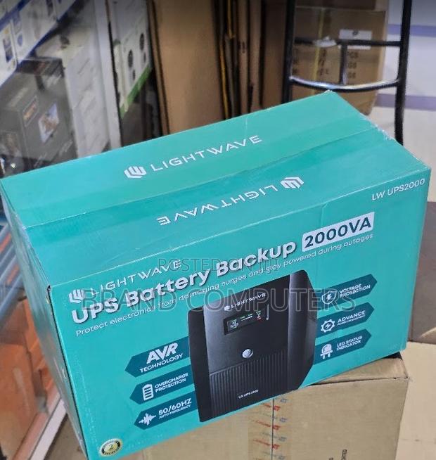 Lightwave Ups Battery Backup 2000va 2kva X4 Universal Outlets - main view