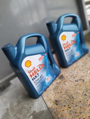 Petrol and Diesel Engine Oil Toyota - thumbnail 2