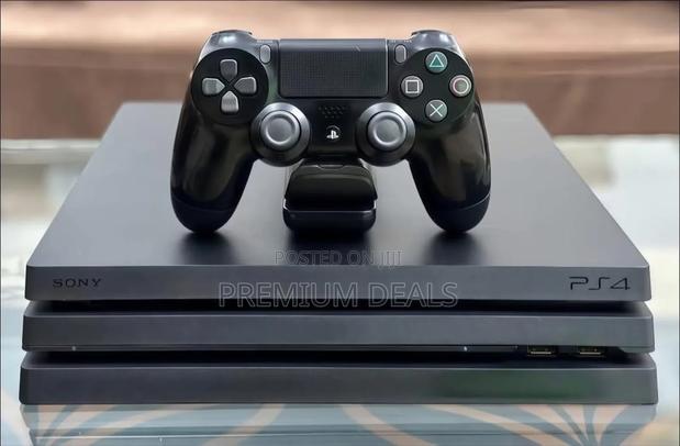 Grade a Ps4 Pro With 17games. - main view