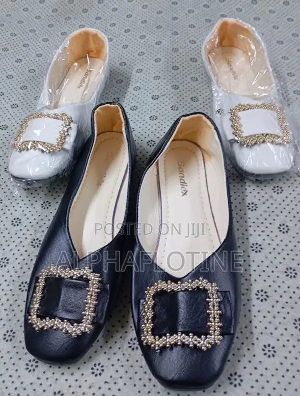 Black/White Synthetic Leather Lightweight Casual Flat Shoes