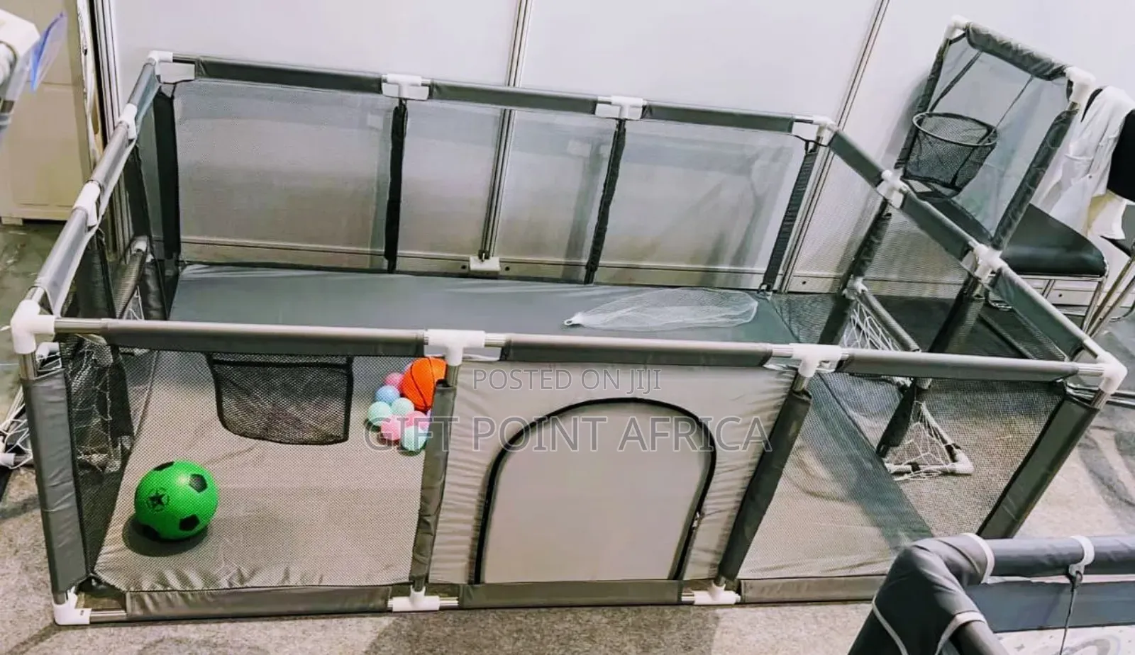 Strong And Durable Playpen  With 30 Balls For Kids