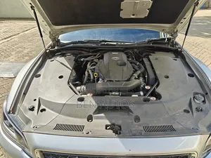 Toyota Crown 2018 Silver