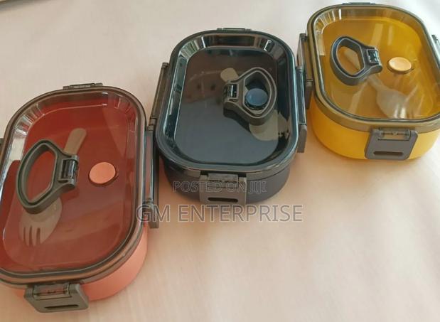 Microwaveable Snack Box With Spoon.