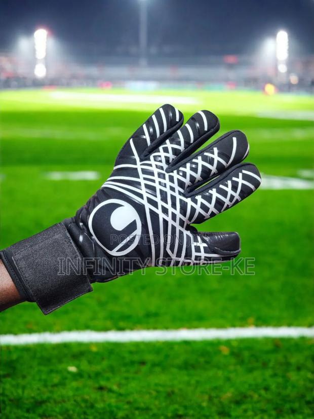 Uhlsport Goalkeeper Gloves - main view