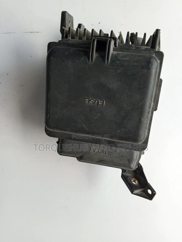 Toyota Harrier 2005 Fuse Box - thumbnail 3