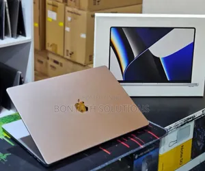 Laptop Apple MacBook Pro 2017 16GB Intel Core I7 SSD 512GB