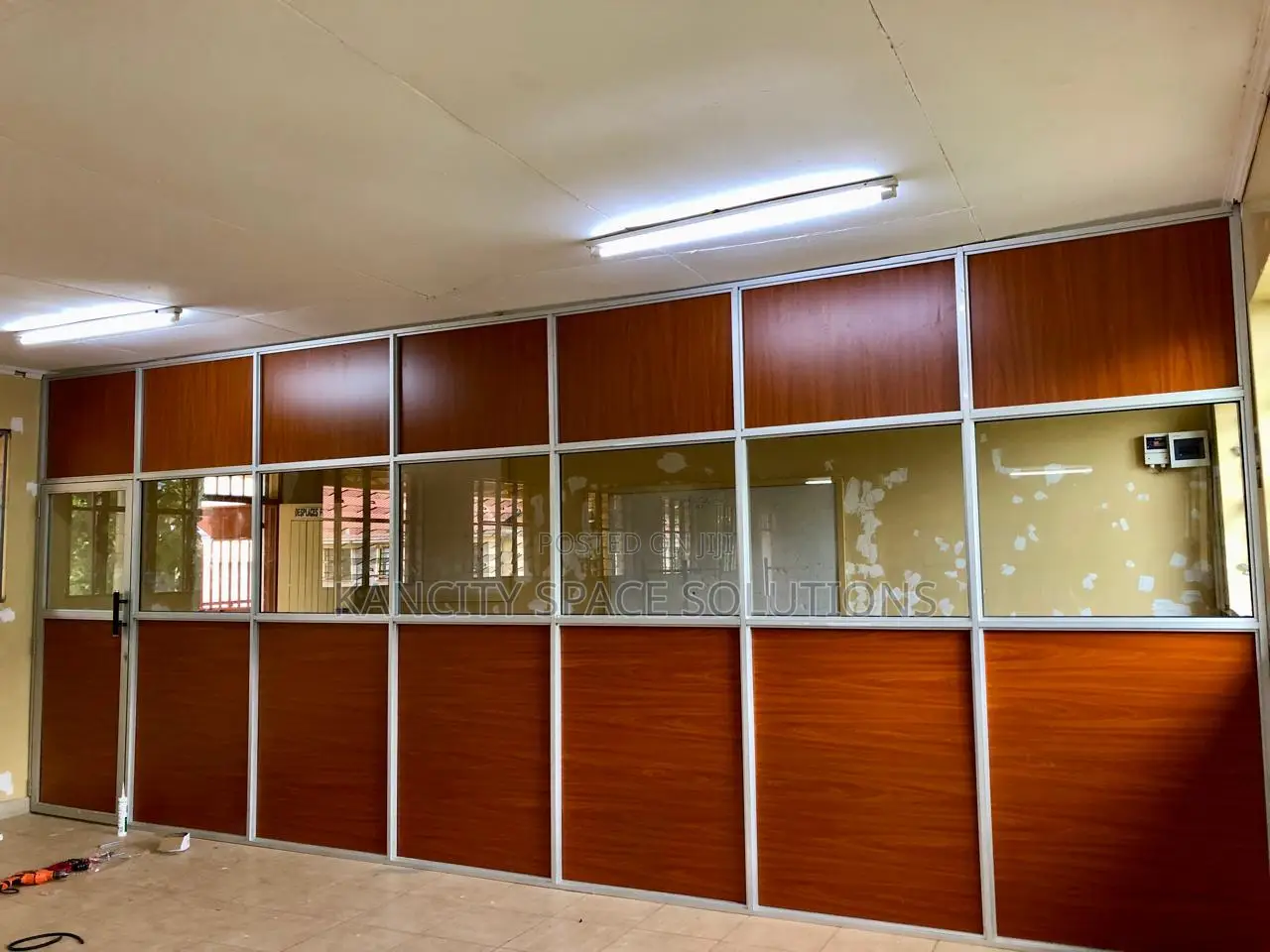 Office Partitions Combining Glass and MDF Panels