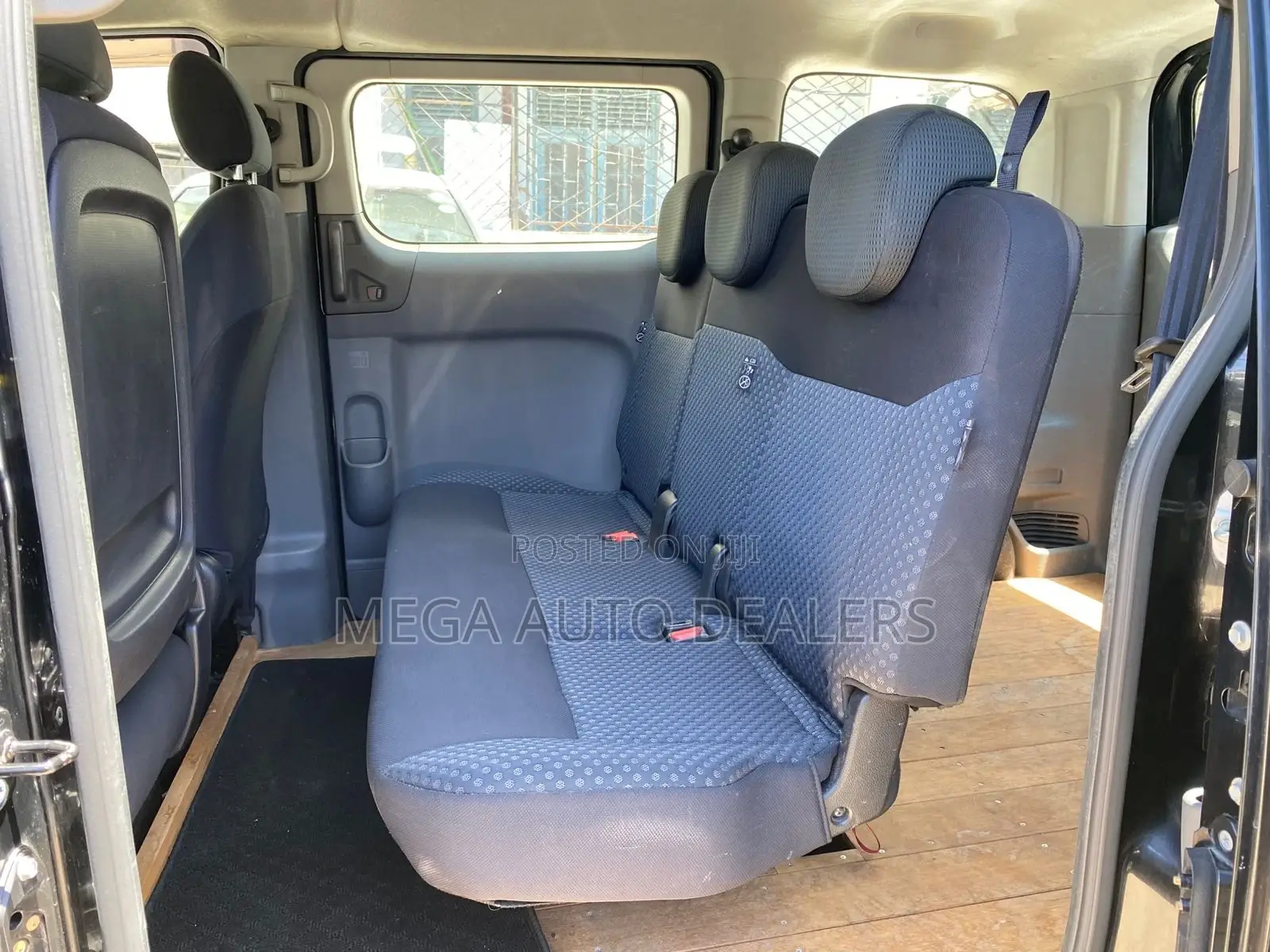 Nissan NV200 2018 Black
