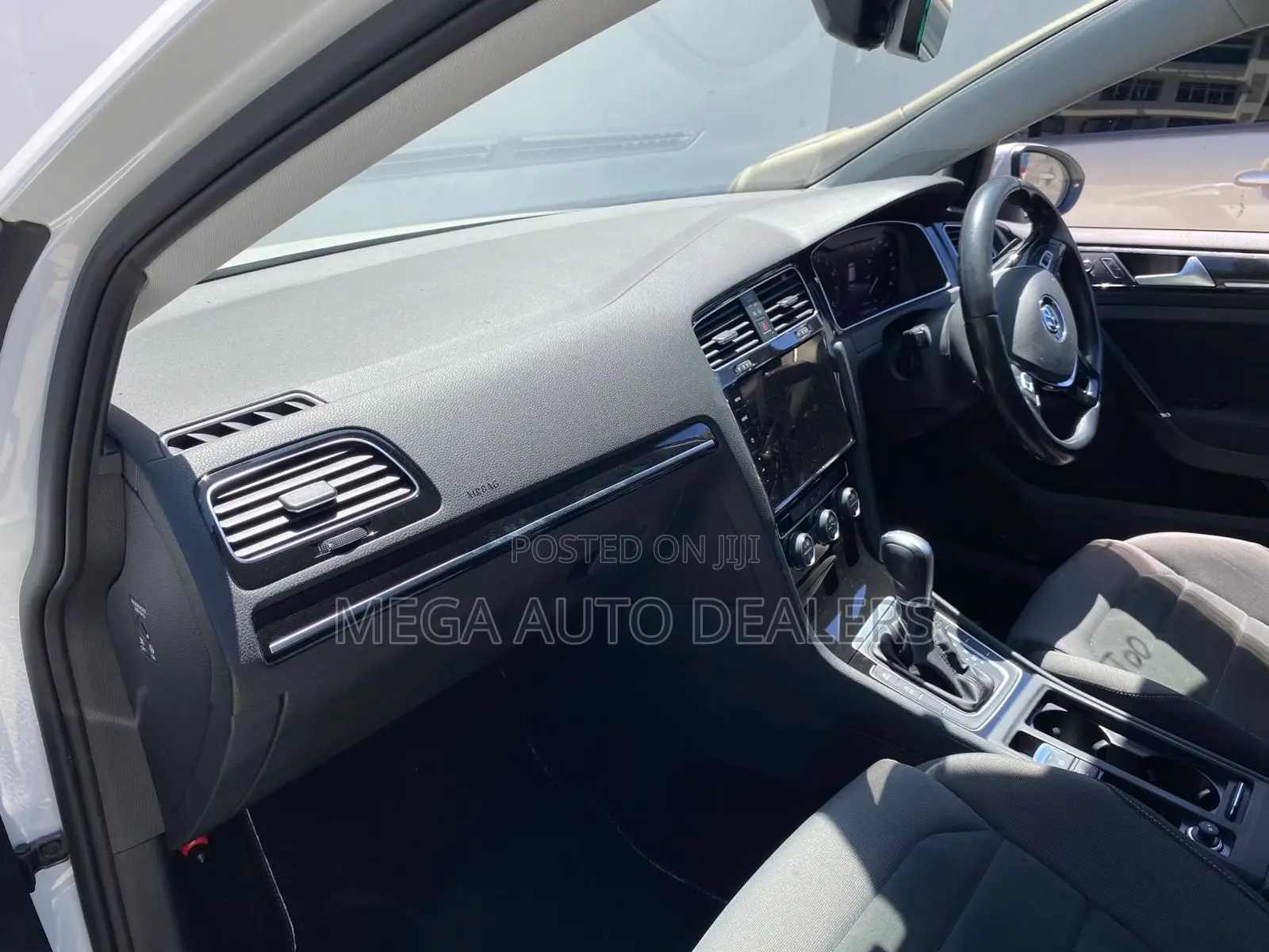 Volkswagen Golf 2018 White
