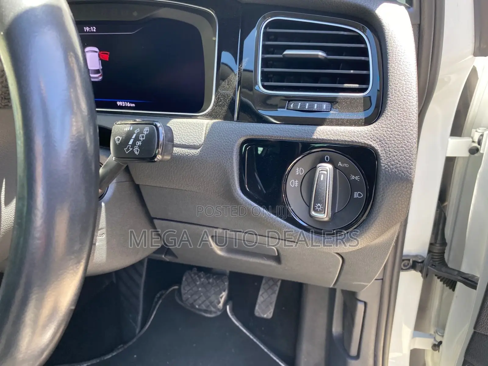 Volkswagen Golf 2018 White