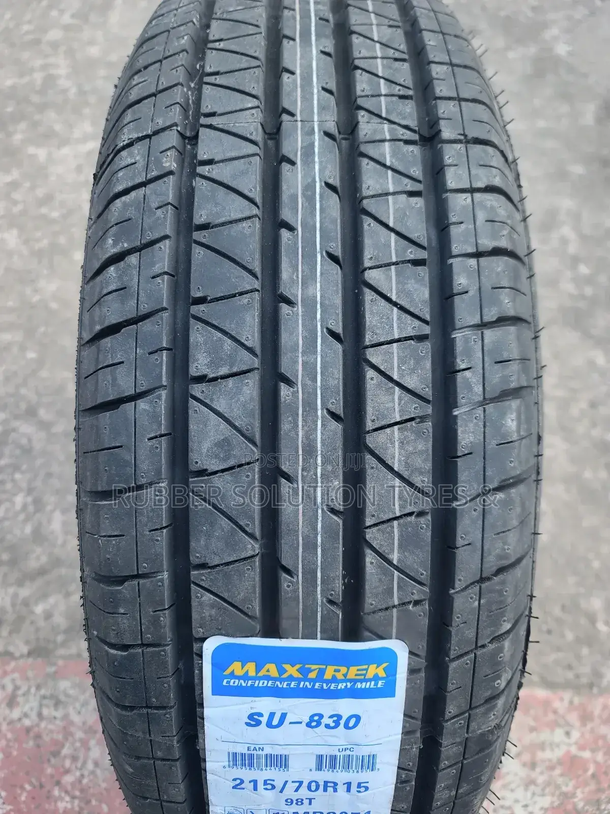 215 /70 R16 Maxtrek Tyres 98t Su-830