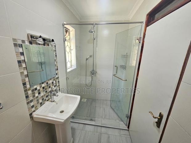 2bdrm Bungalow in Runda for rent - thumbnail 10