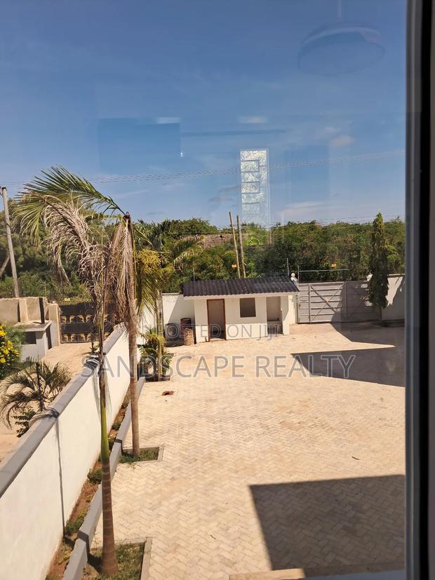 2bdrm Apartment in Carrefour, Diani for rent - main view