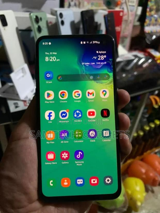 Samsung Galaxy S10e 128 GB Blue - thumbnail 3