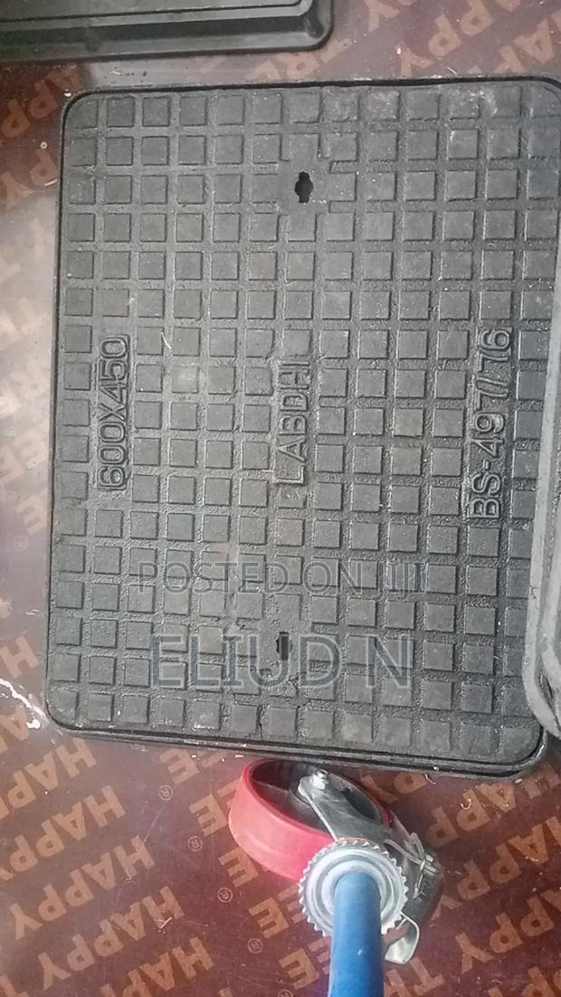 Long Lasting Manhole Cover 600mm at ×450mm