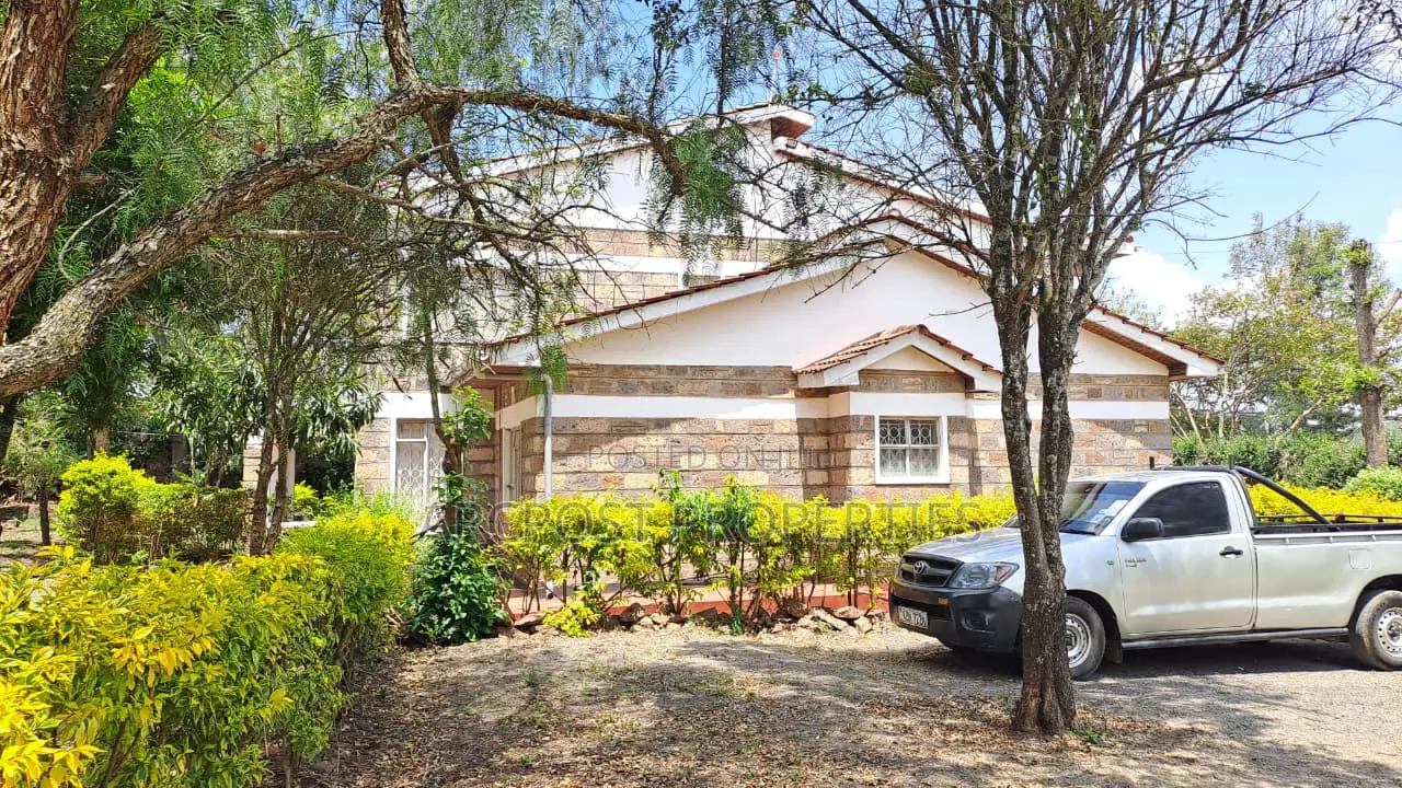 5bdrm Villa in Kerarapon for sale
