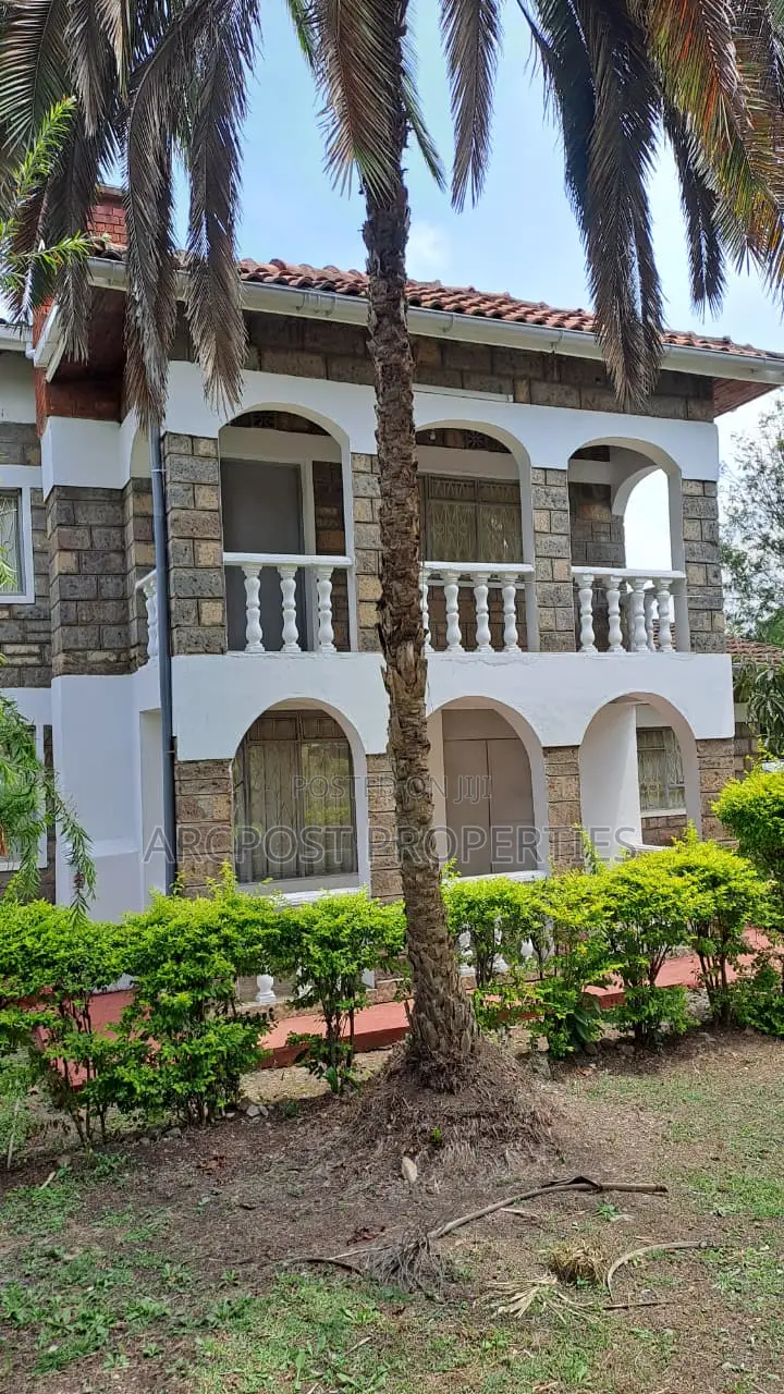 5bdrm Villa in Kerarapon for sale