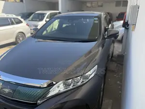 Toyota Harrier 2.0 Turbo 2018 Gray