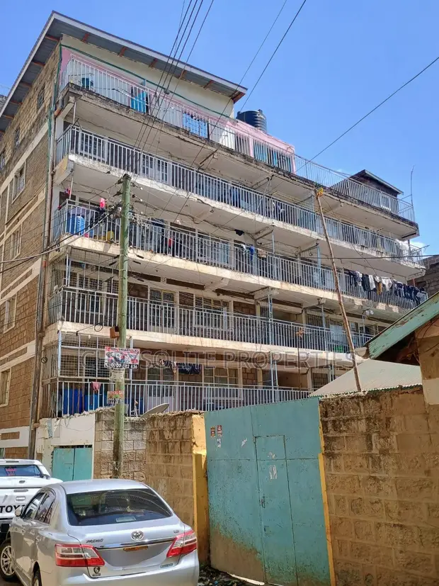 4bdrm Block of Flats in Zimmerman for sale