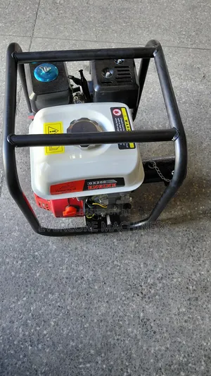 Heavy Dutypoker Vibrator Machine With Petrol Engine.