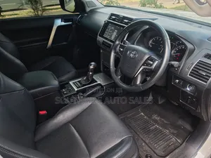 Toyota Land Cruiser Prado 2.7 2019 Pearl