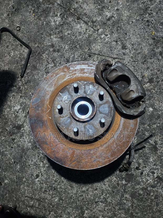 Front Wheel Hubs Nissan Caravan E24/25,Teana,Td27