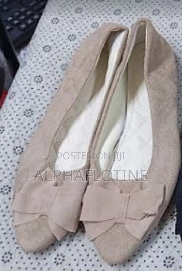Casual ,Breathable Lightweight Flats Women Flat Pump Shoes