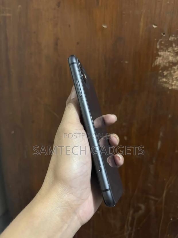 Apple iPhone 11 128 GB Black - thumbnail 6