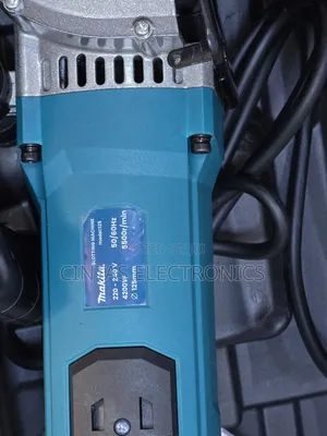 Makita Wall Chaser