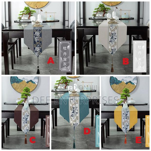 Table Runner 33* 180 Cm - main view