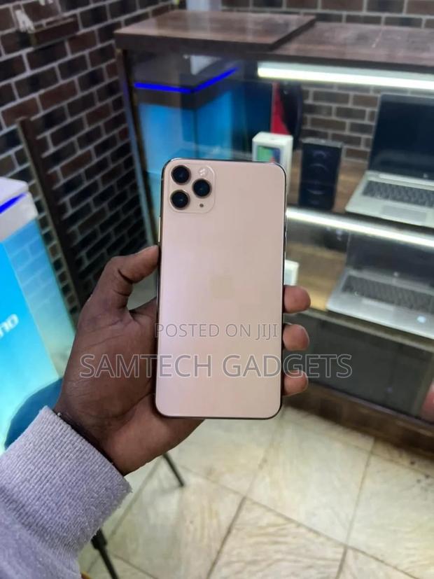 New Apple iPhone 11 Pro Max 256 GB Rose Gold - main view