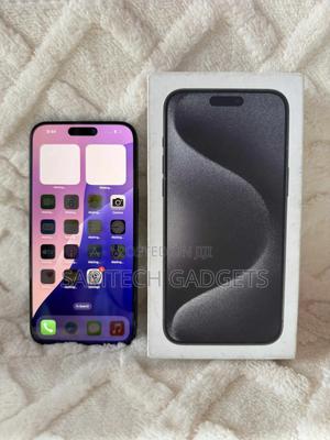 Apple iPhone 15 Pro Max 256 GB Black - thumbnail 2