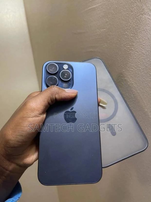 Apple iPhone 15 Pro 256 GB Gray - thumbnail 7