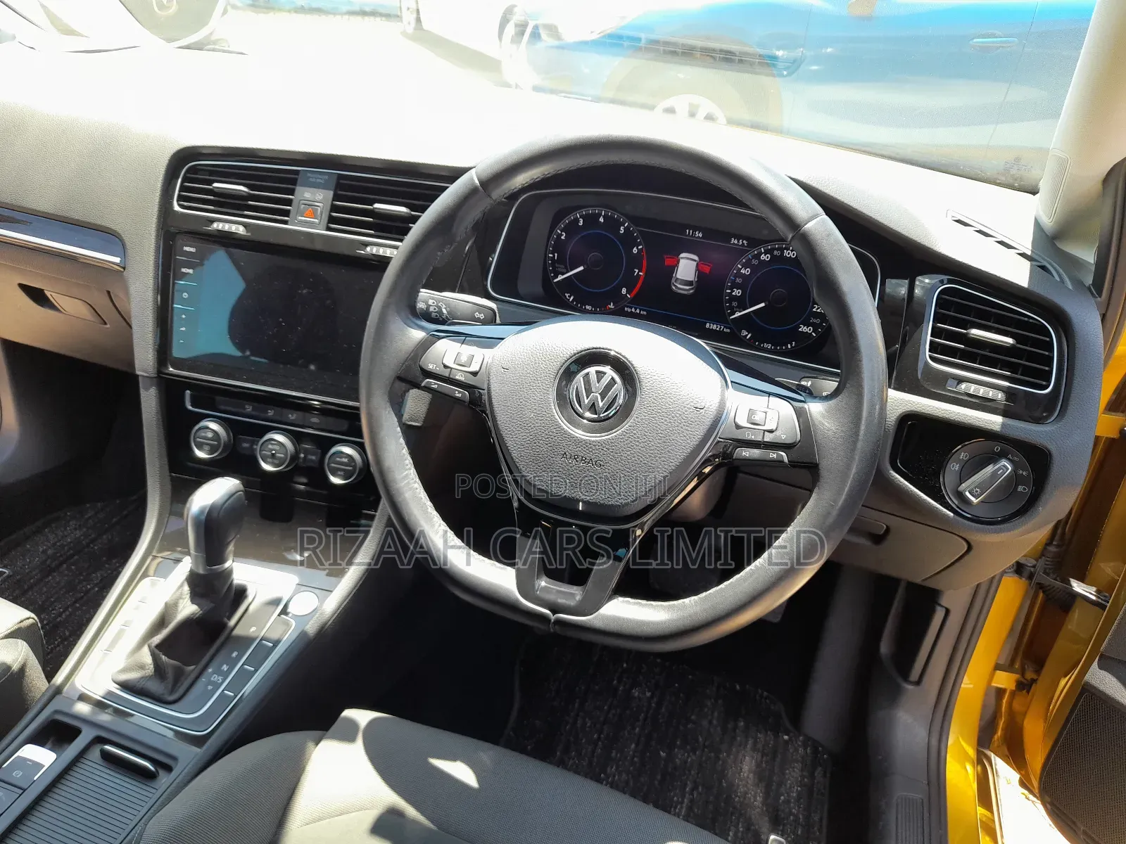 Volkswagen Golf 2018 Gold