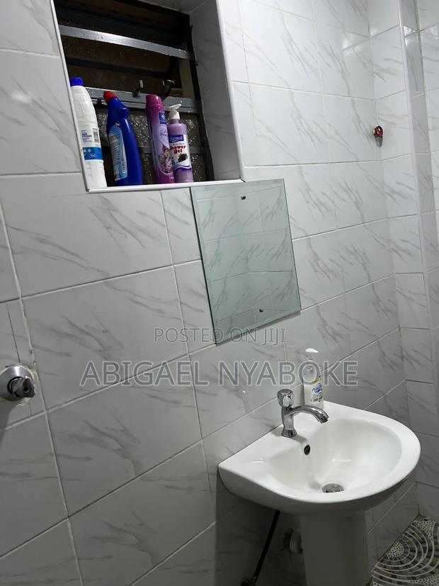 Airbnb Apartment - thumbnail 6