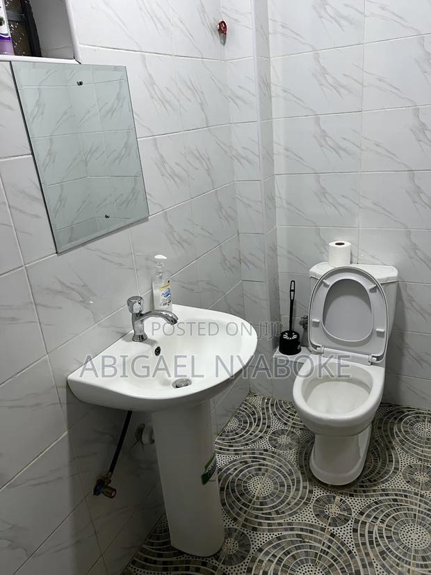 Airbnb Apartment - thumbnail 7