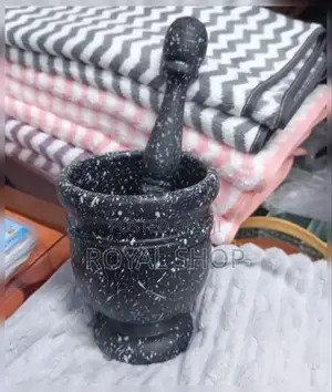 Motor and Pestil