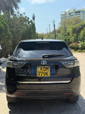 Toyota Harrier 2.0 2017 Black
