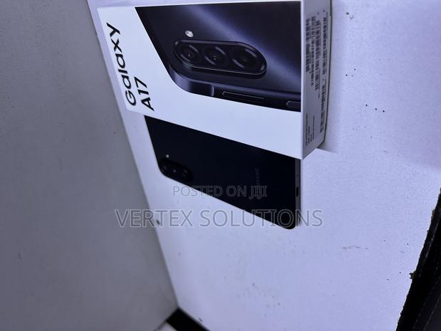 New Samsung Galaxy A17 128 GB Blue - thumbnail 2