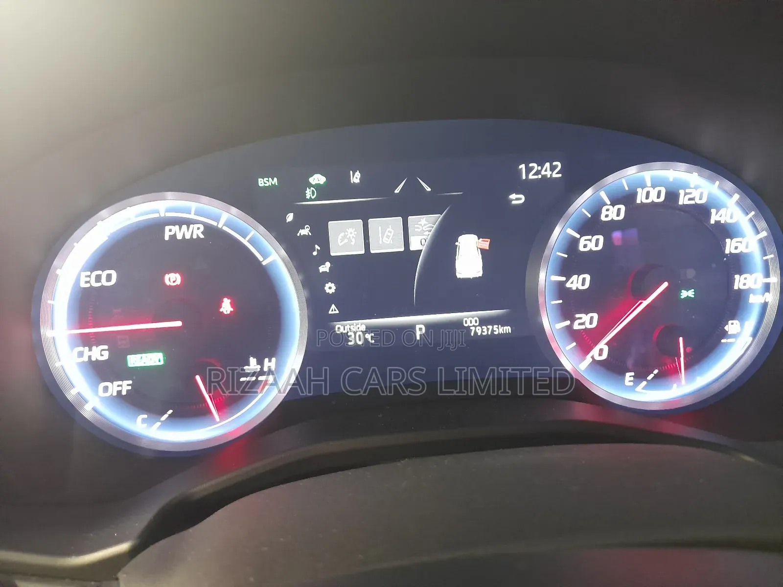 Toyota Crown 2018 Silver