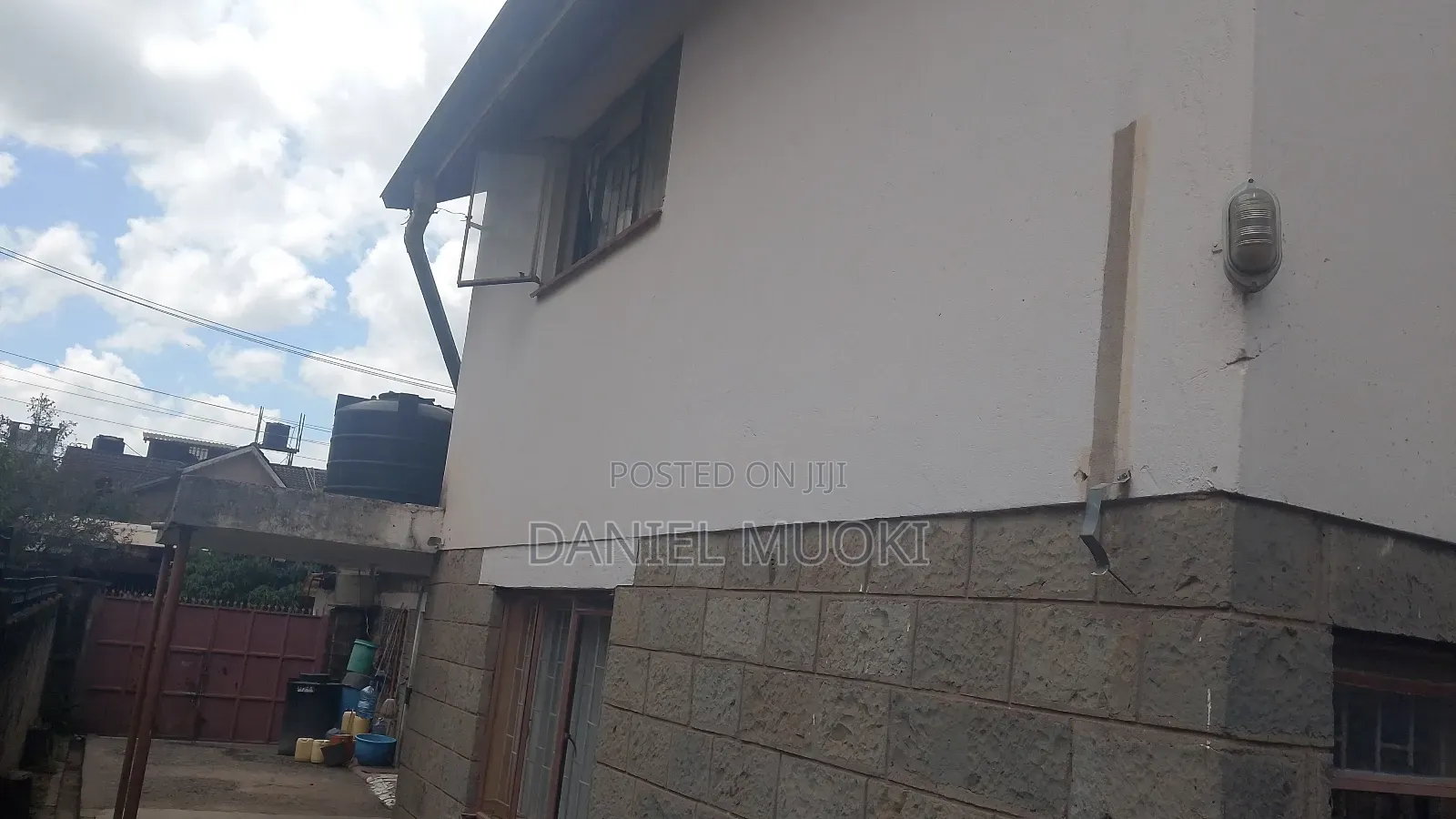 100 by 50 With 5 Bedrooms South C